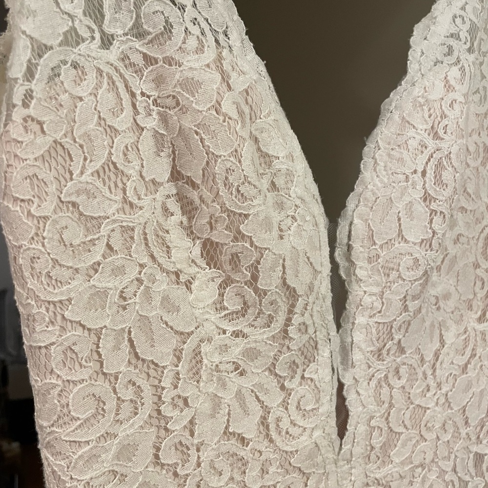 Mikaella Lace Wedding Dress - Picture 9 of 12